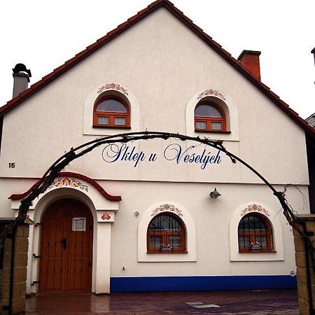 Appartement Sklep U Veselych à Mutěnice Extérieur photo