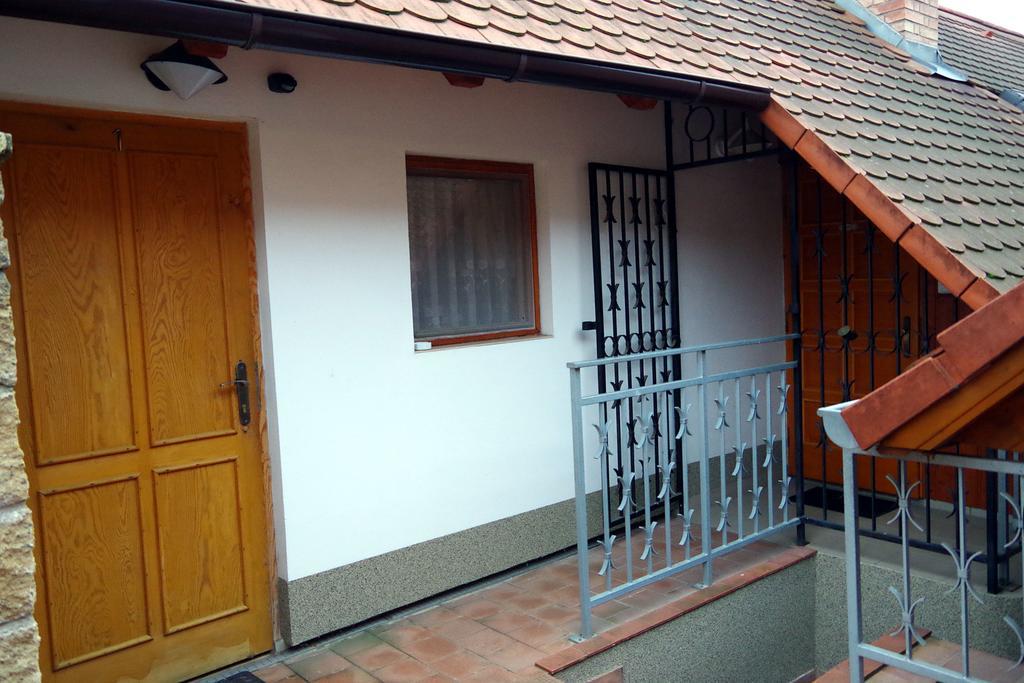 Appartement Sklep U Veselych à Mutěnice Extérieur photo