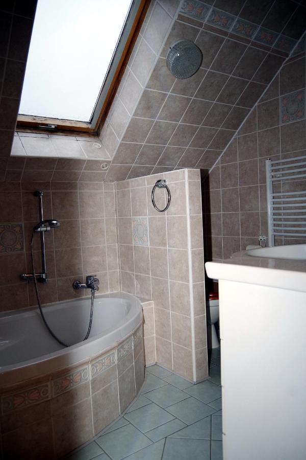 Appartement Sklep U Veselych à Mutěnice Extérieur photo