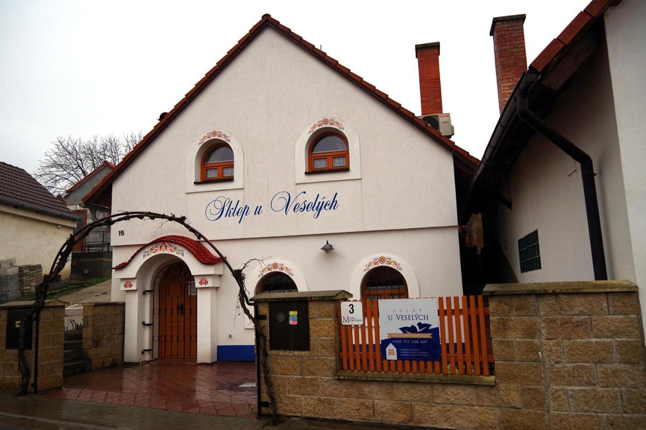 Appartement Sklep U Veselych à Mutěnice Extérieur photo