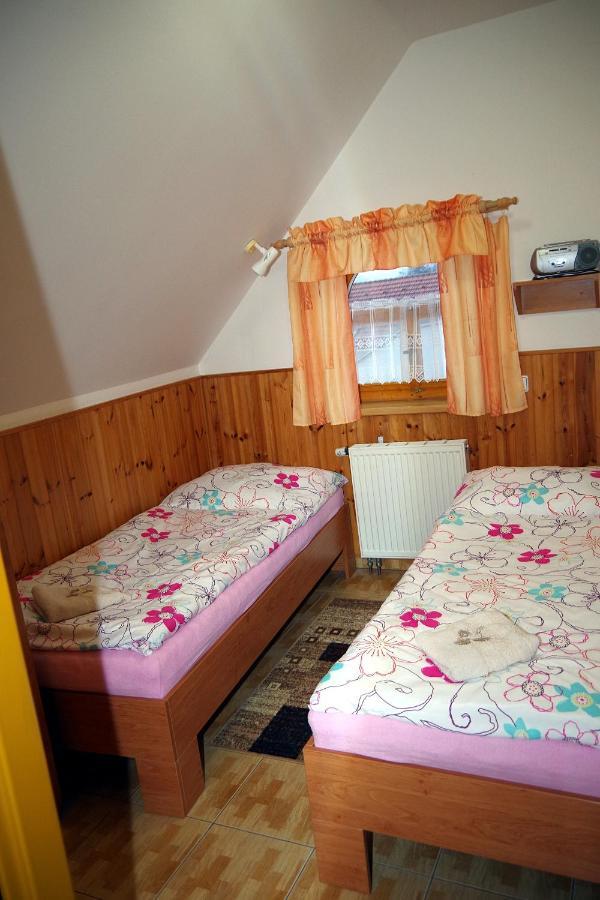 Appartement Sklep U Veselych à Mutěnice Extérieur photo