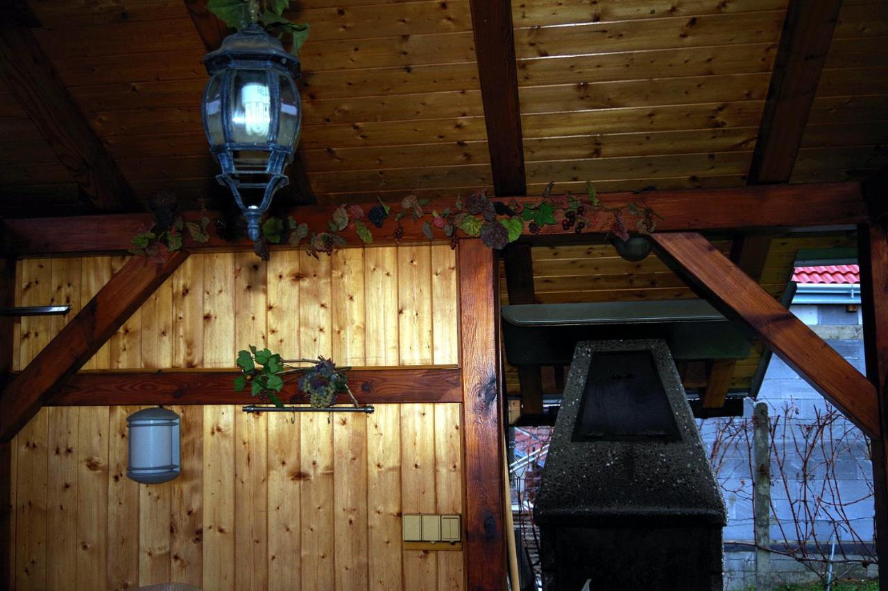 Appartement Sklep U Veselych à Mutěnice Extérieur photo